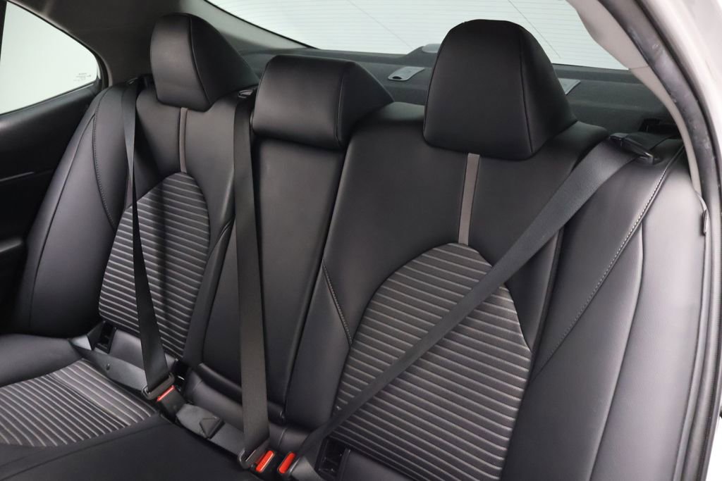 Used 2024 Toyota Camry SE w/ Convenience Package image 18