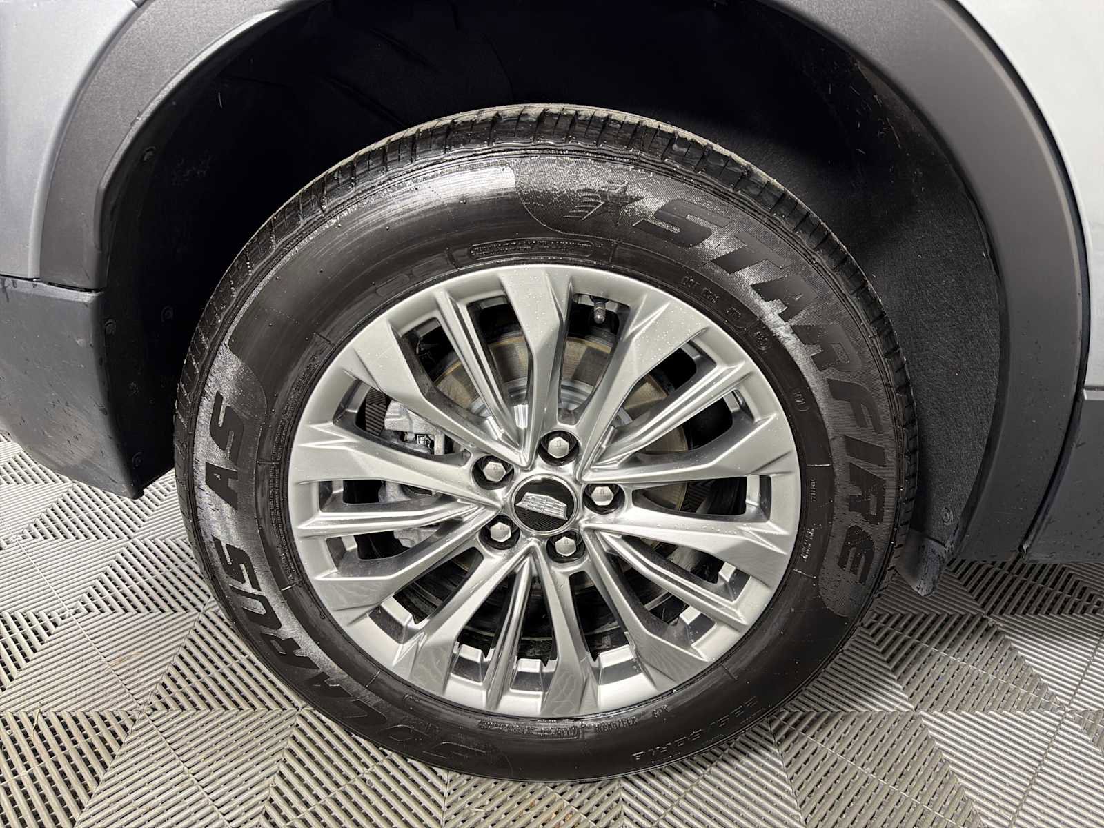 Used 2024 Cadillac XT4 Premium Luxury image 15