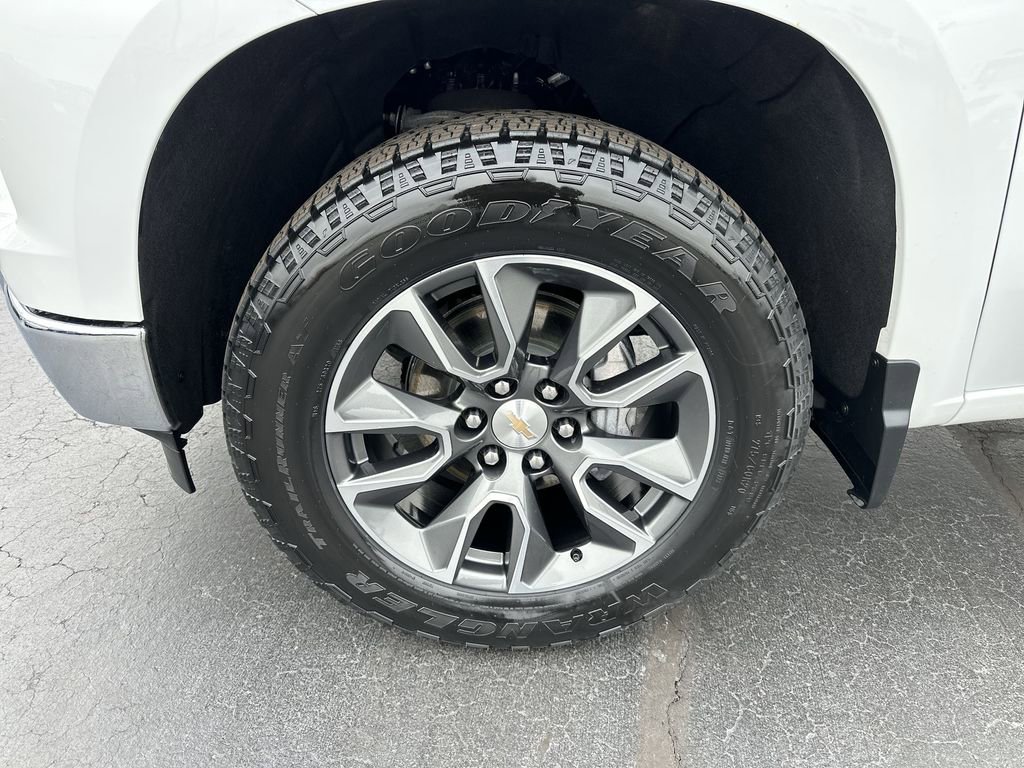 Used 2023 Chevrolet Silverado 1500 LT image 10