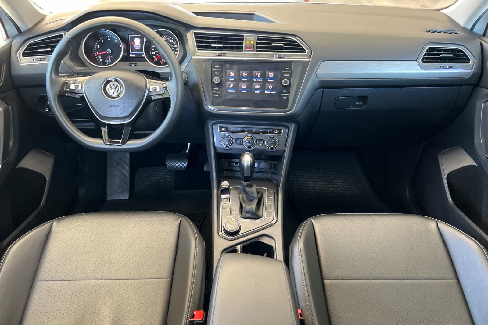Used 2020 Volkswagen Tiguan SE AWD/4WD image 3