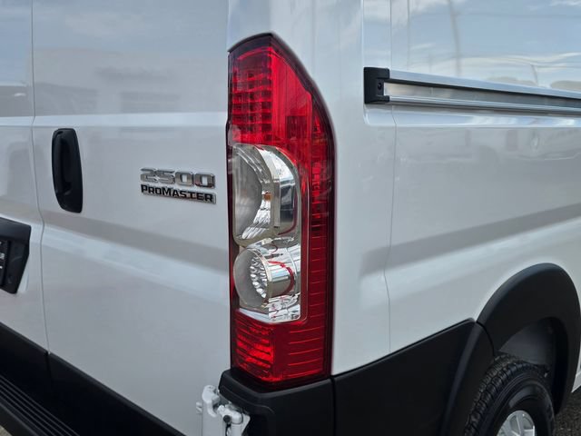 Used 2025 RAM ProMaster 2500 w/ Quick Order Package 22G SLT FWD image 23