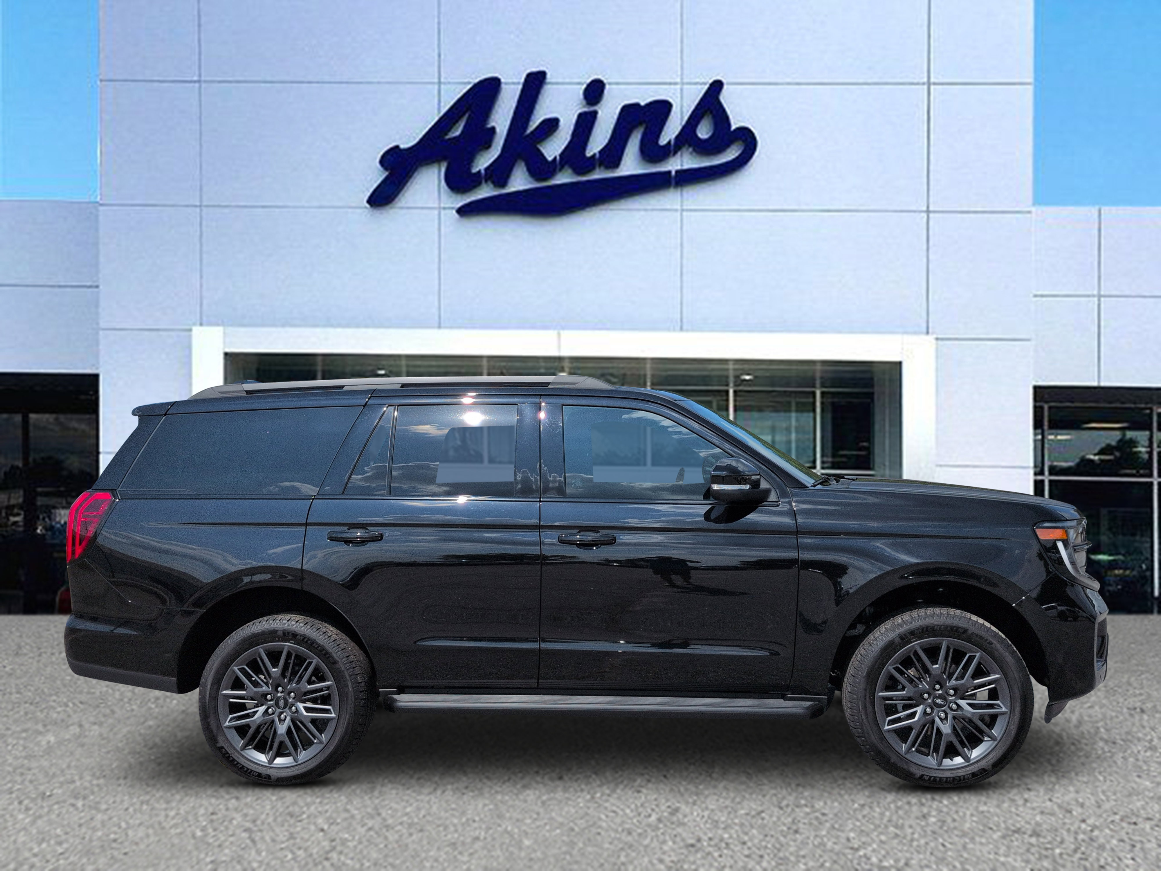 Certified 2026 Ford Expedition Platinum w/ Stealth Appearance Package