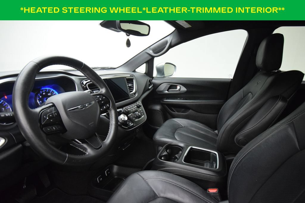Used 2020 Chrysler Pacifica Touring-L Plus FWD image 9