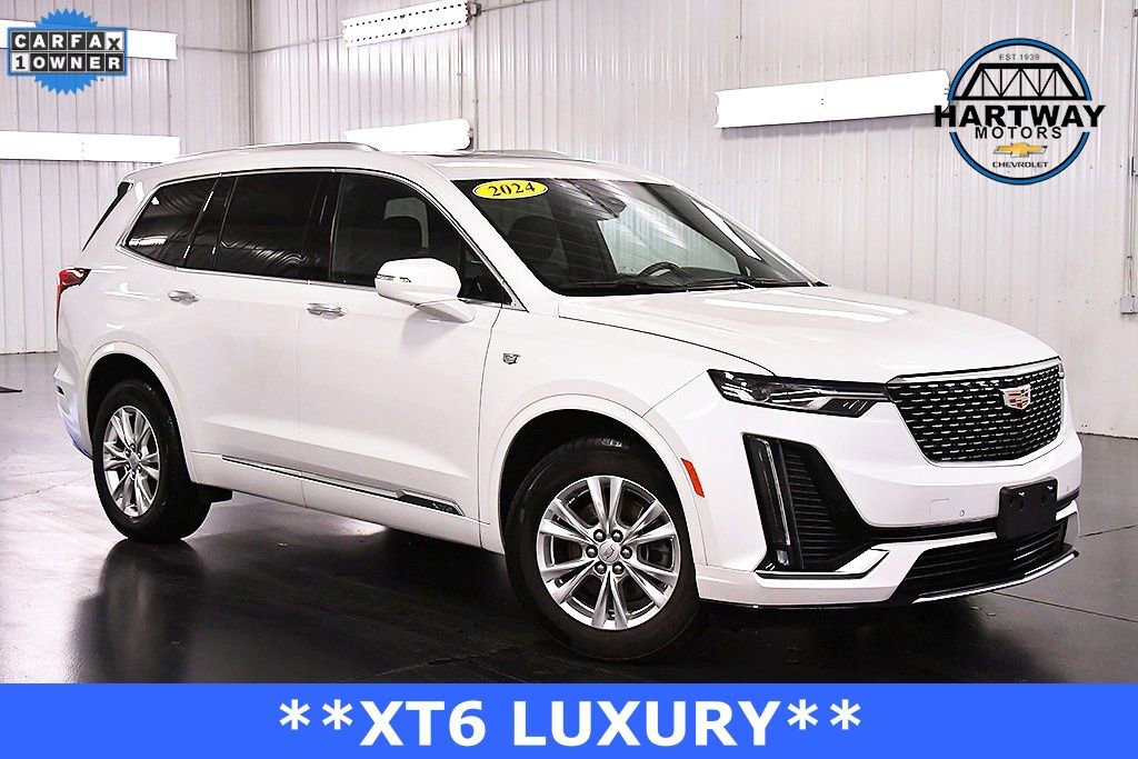 Used 2024 Cadillac XT6 Luxury w/ LPO, Floor Liner Package image 1