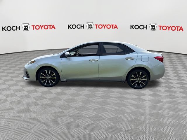 Used 2018 Toyota Corolla XSE FWD image 4