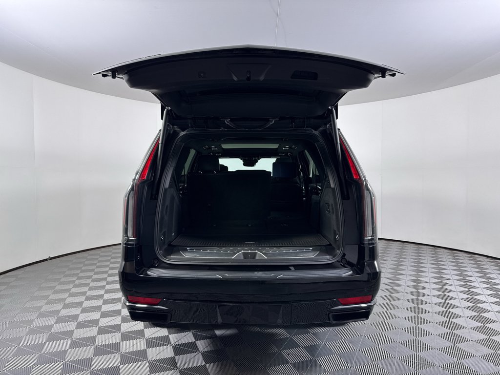 Used 2021 Cadillac Escalade Sport Platinum AWD/4WD image 9