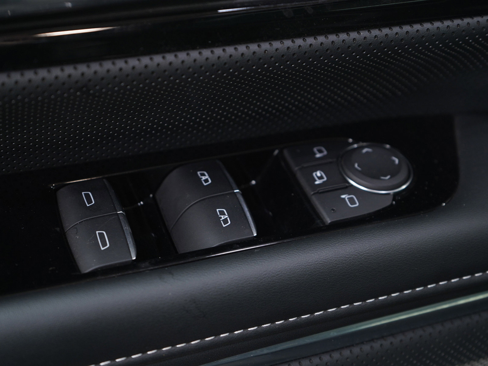 Used 2025 GMC Sierra EV Denali image 21