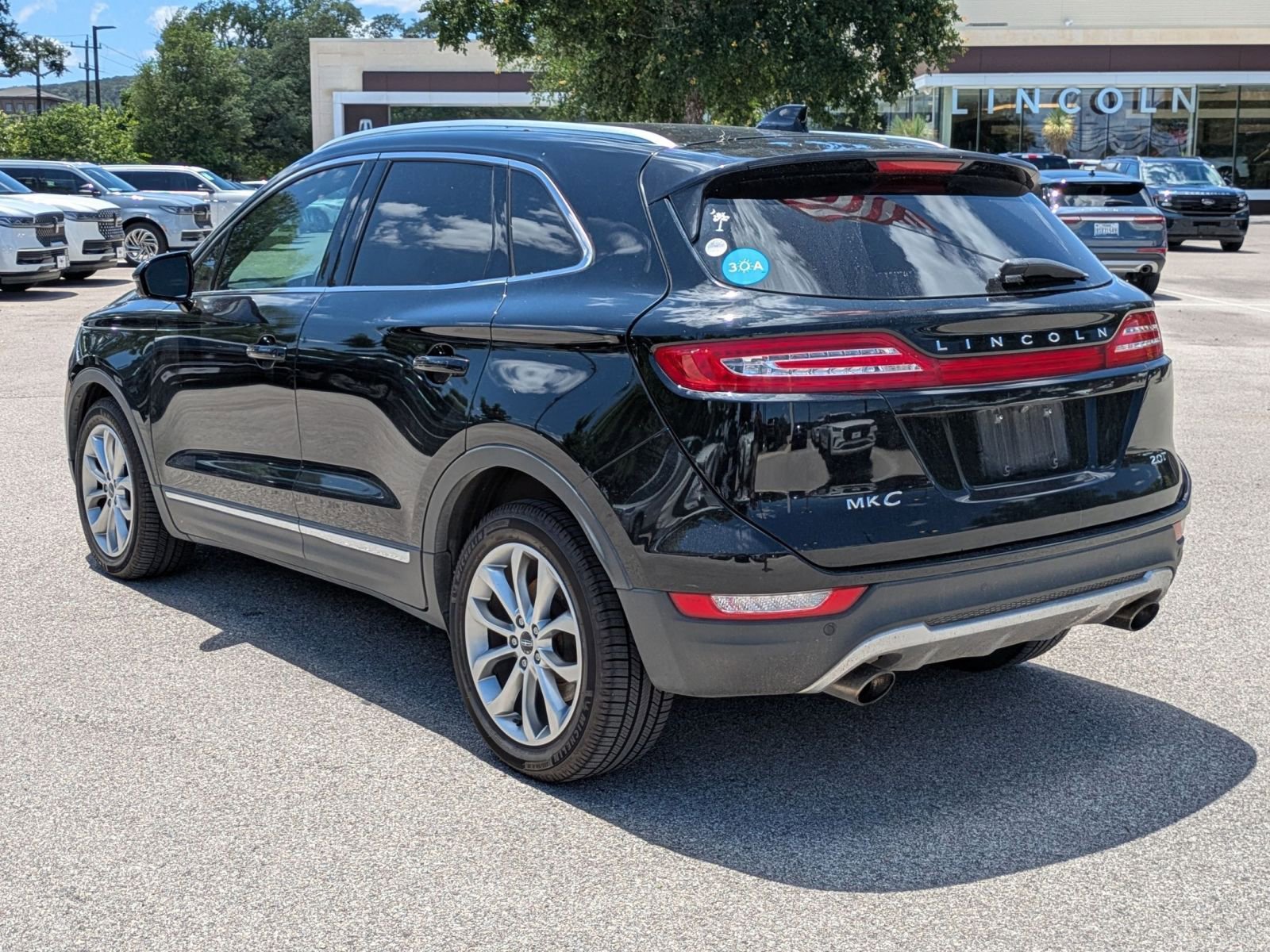 Used 2017 Lincoln MKC Select w/ Select Plus Package FWD image 5