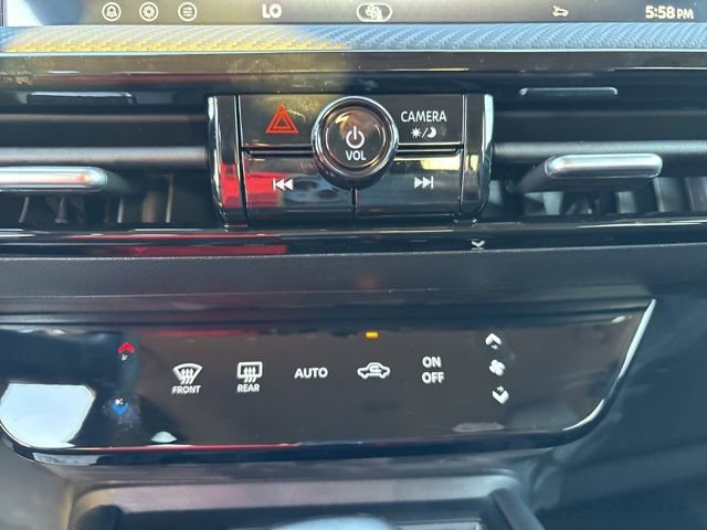 New 2026 Nissan Kicks SR image 17