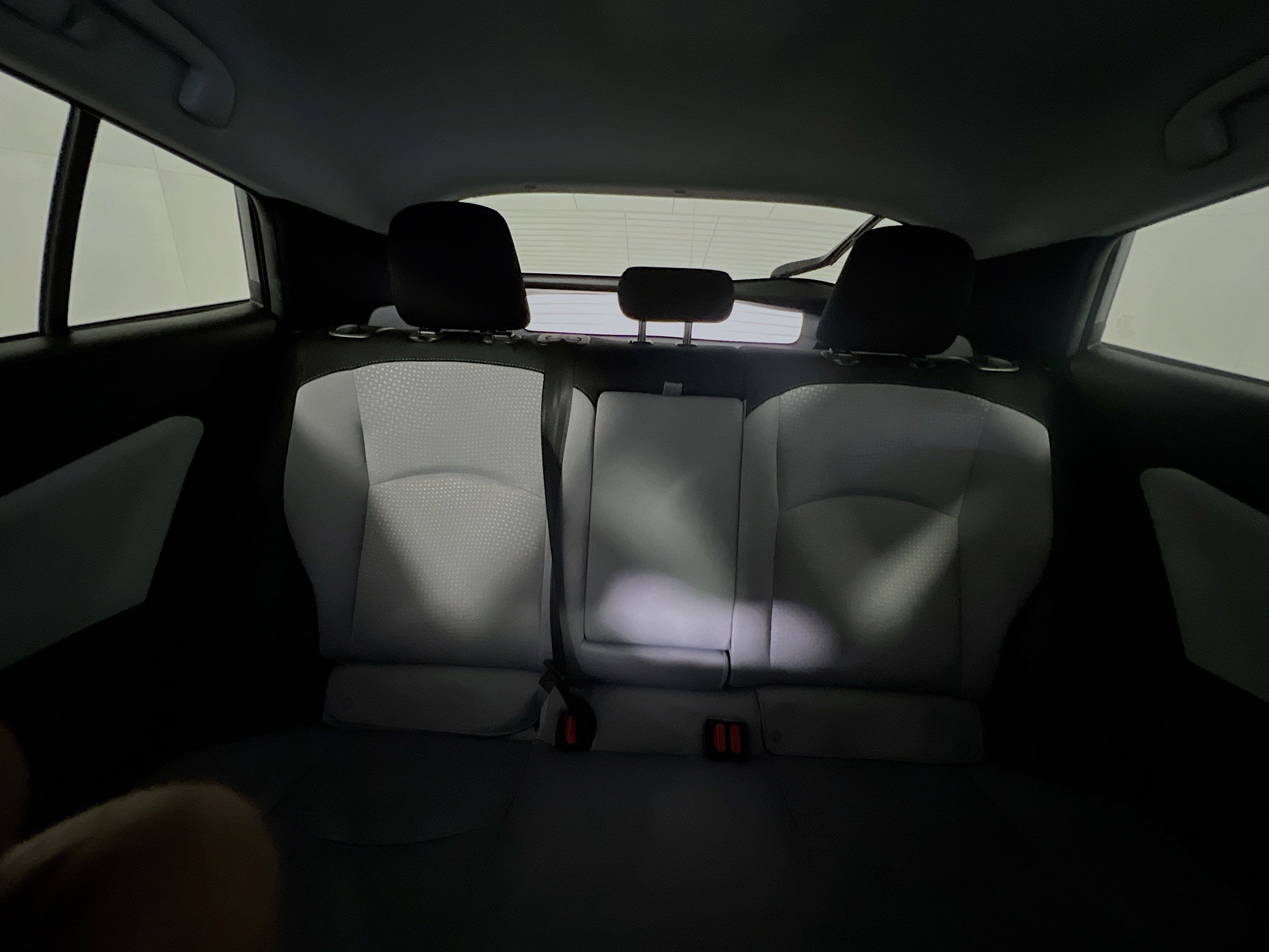 Used 2022 Toyota Prius LE image 33