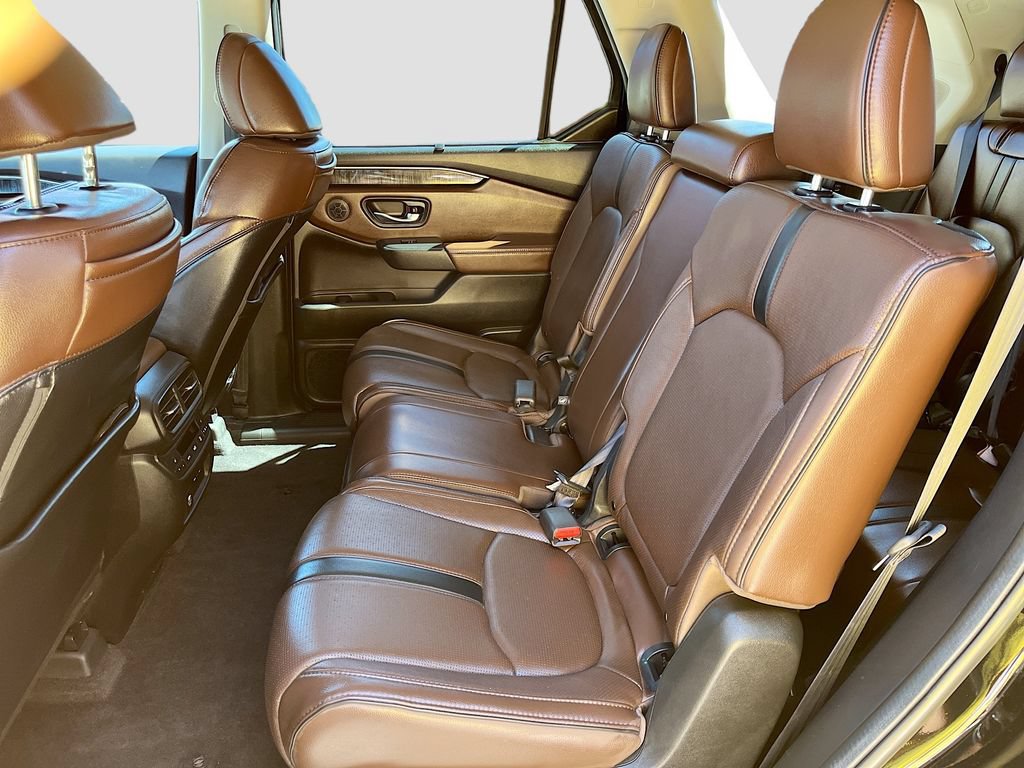 Used 2025 Honda Pilot Elite image 26