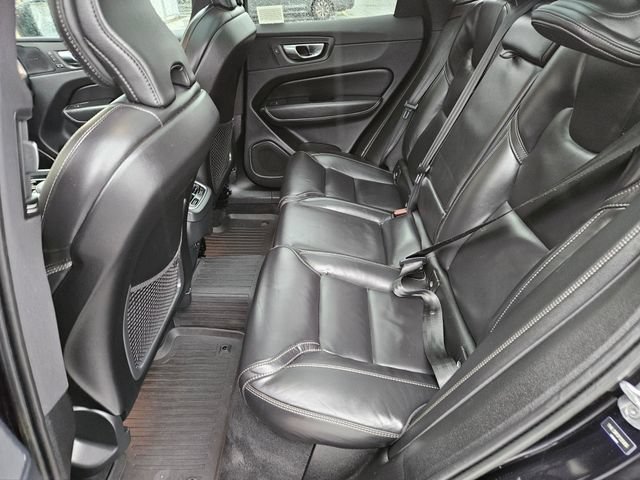 Certified 2023 Volvo XC60 B5 Ultimate w/ Protection Package Premier AWD/4WD image 15
