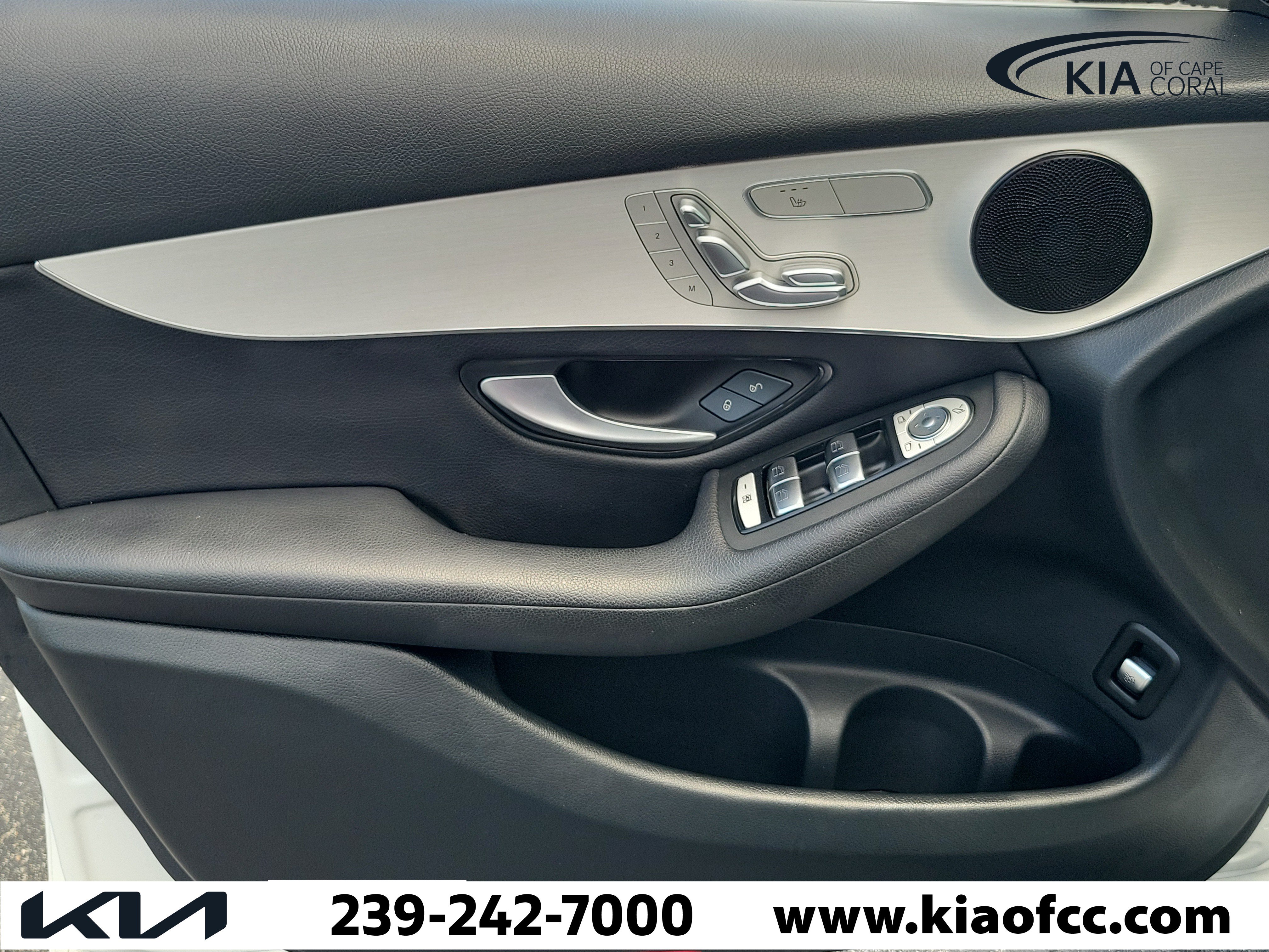 Used 2020 Mercedes-Benz GLC 300 image 23