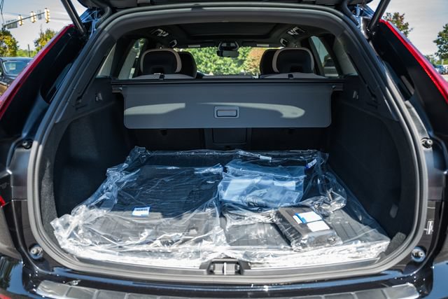 New 2027 Volvo XC60 B5 Plus AWD/4WD image 10