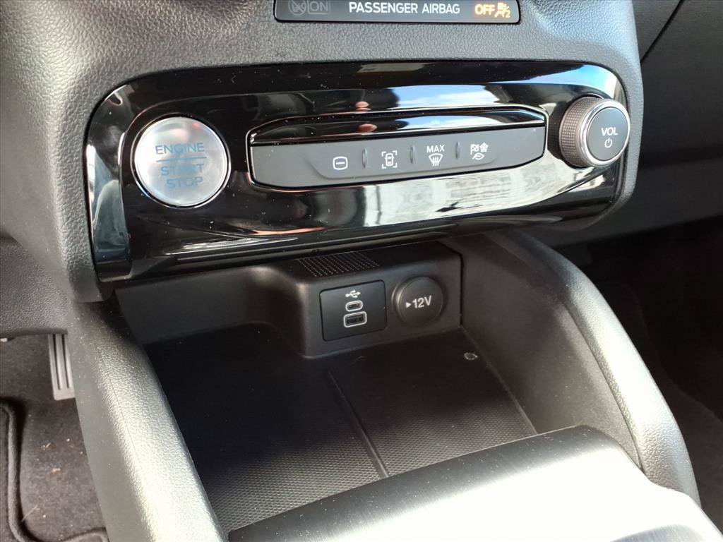 Used 2025 Ford Escape ST-Line w/ Equipment Group 301A FWD image 16