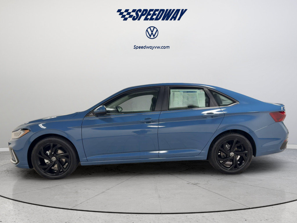 New 2026 Volkswagen Jetta SE FWD image 10