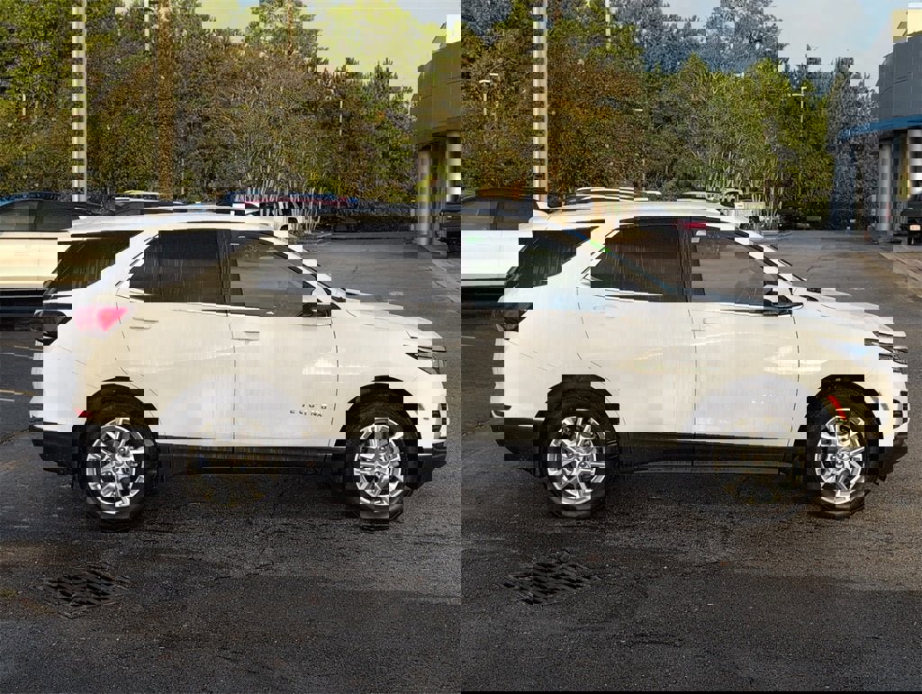 Certified 2023 Chevrolet Equinox LT image 2