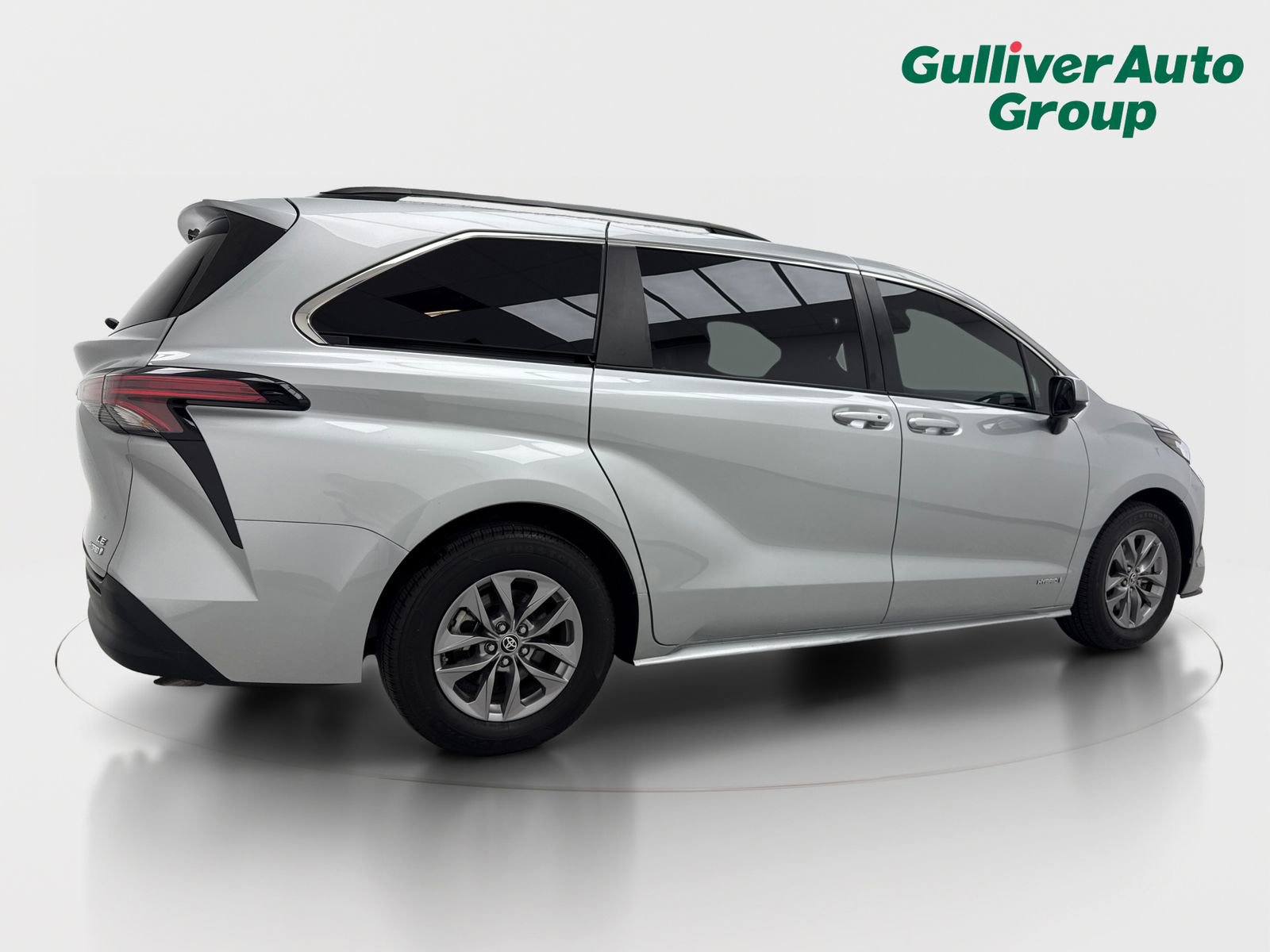 Used 2021 Toyota Sienna LE FWD image 9