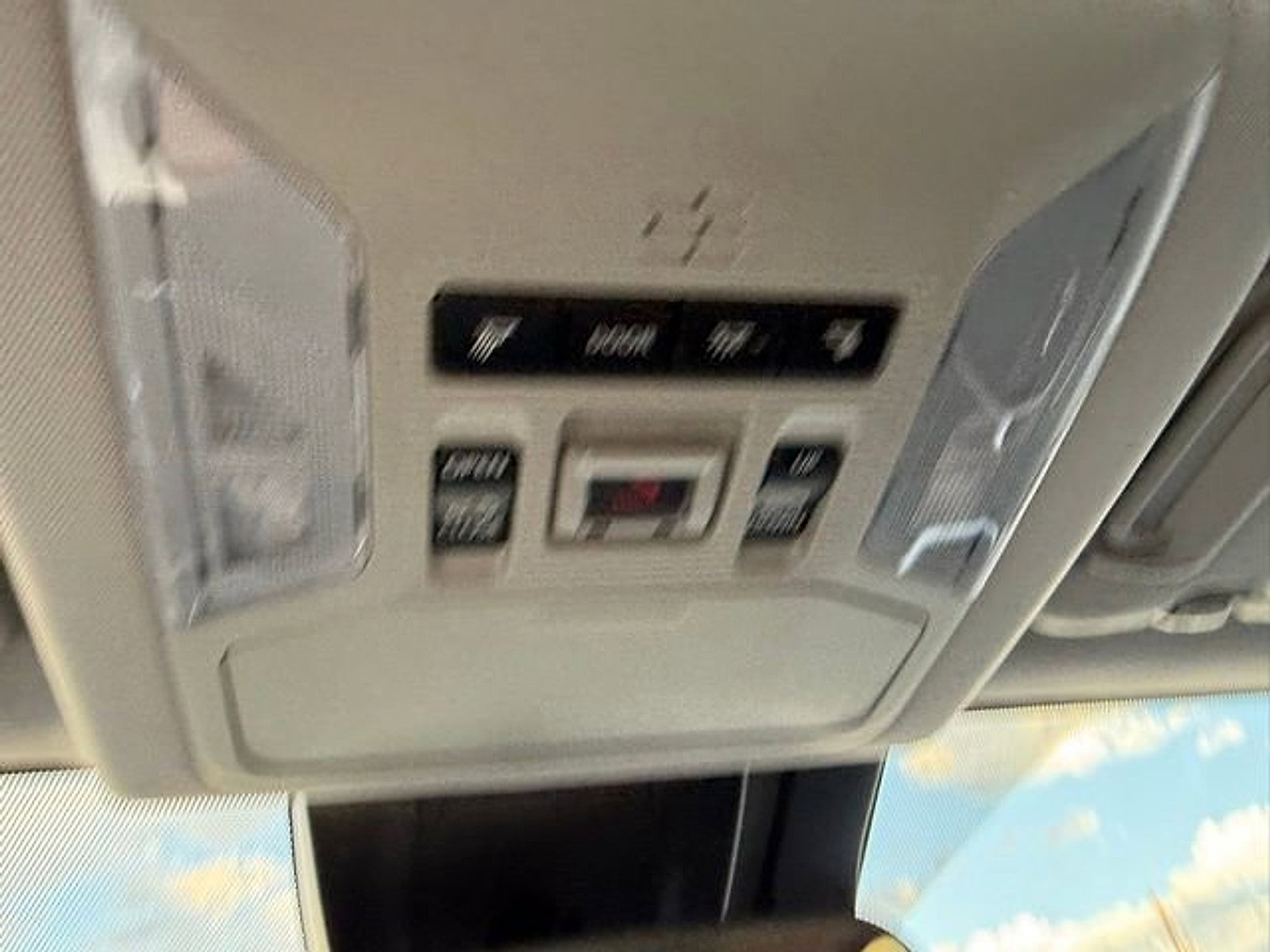 Used 2021 Toyota RAV4 XLE w/ Convenience Package AWD/4WD image 19