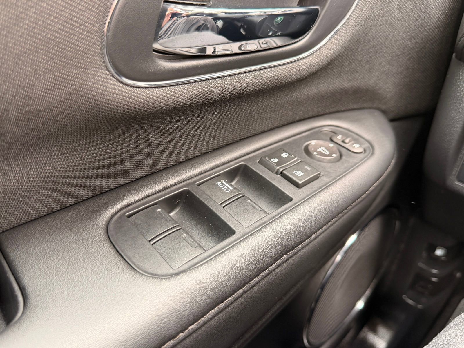 Used 2022 Honda HR-V EX image 19