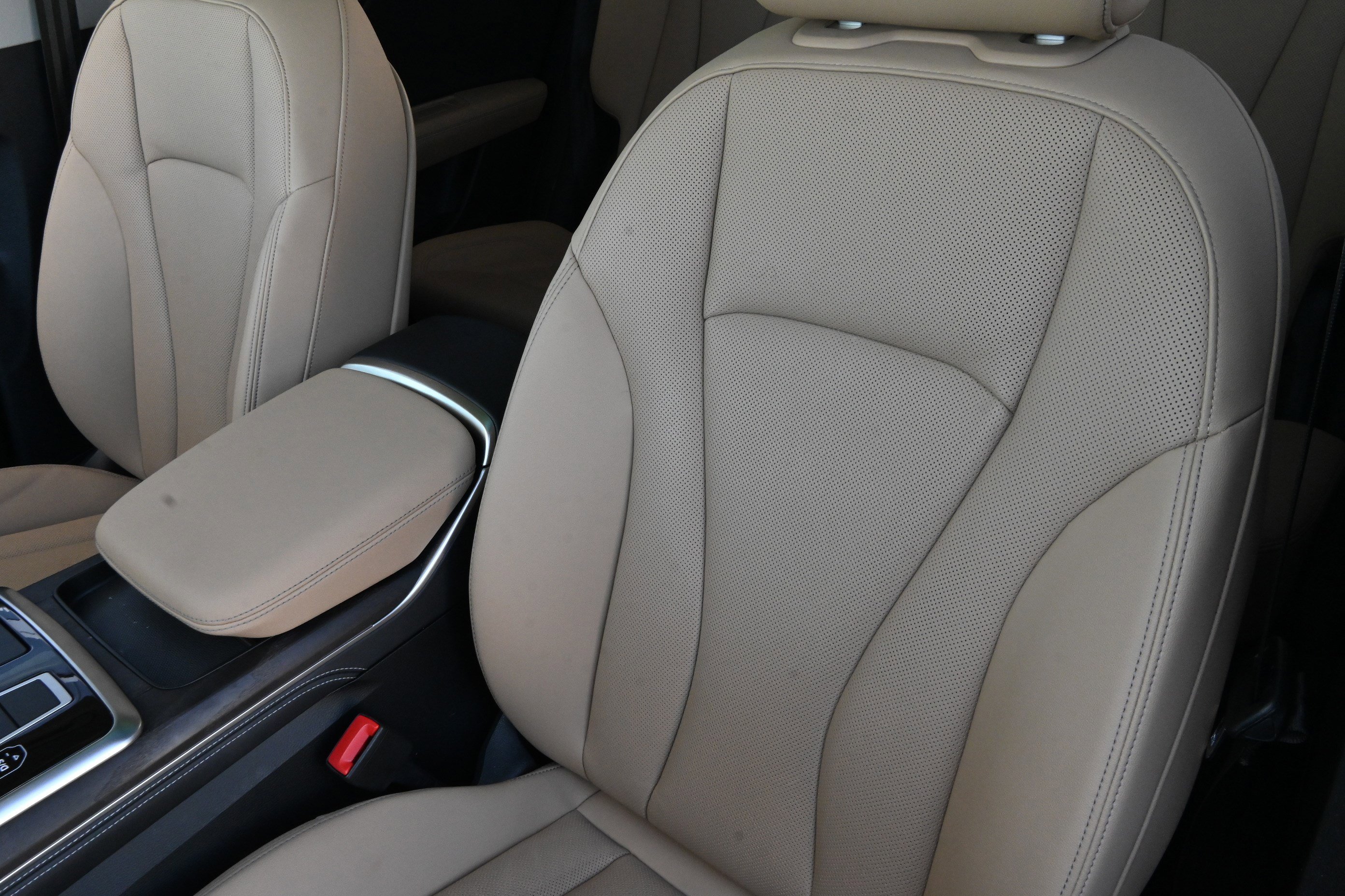 Used 2024 Audi Q8 Premium Plus image 11