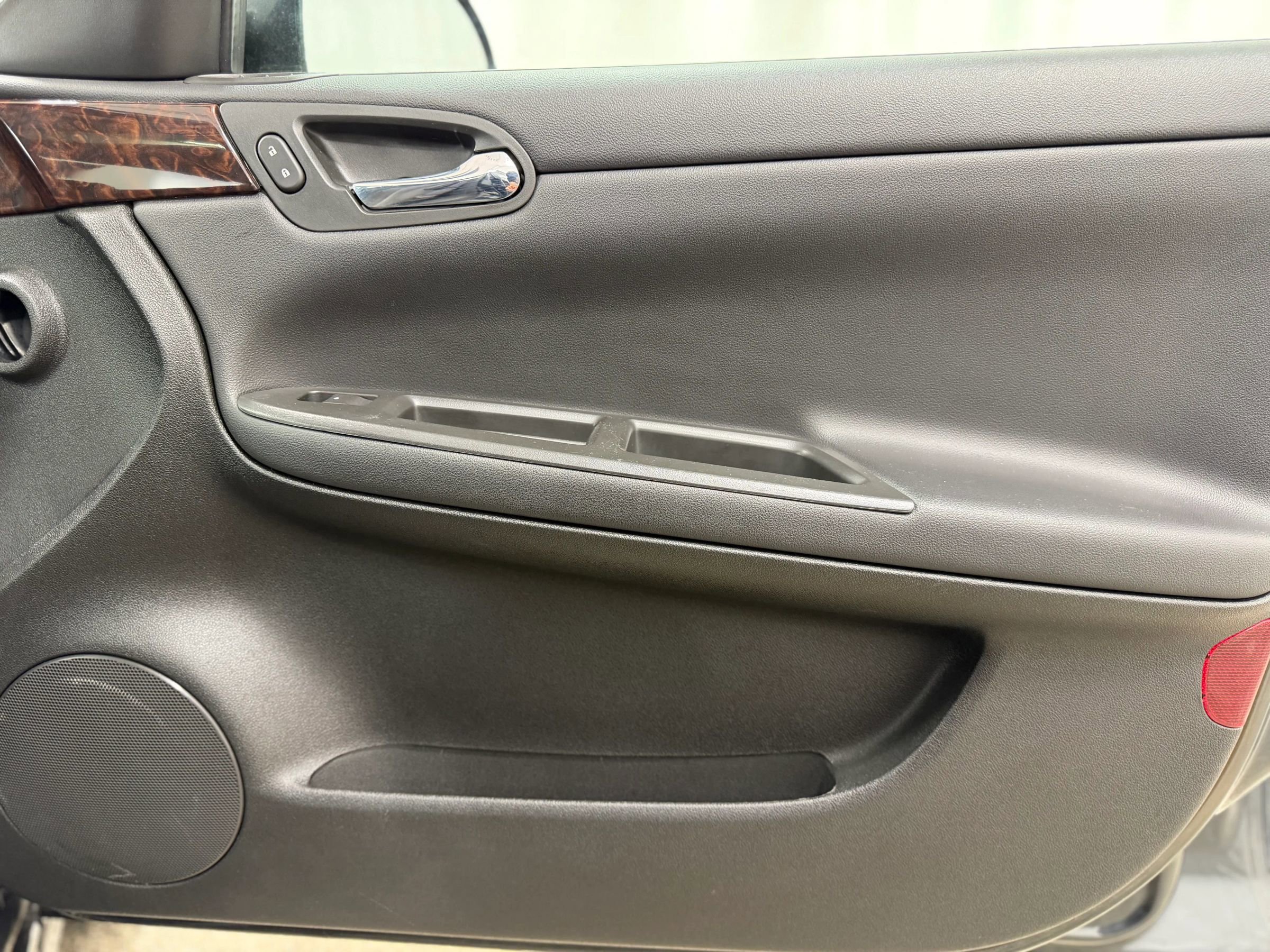 Used 2013 Chevrolet Impala LT w/ LT Sunroof Package FWD image 23