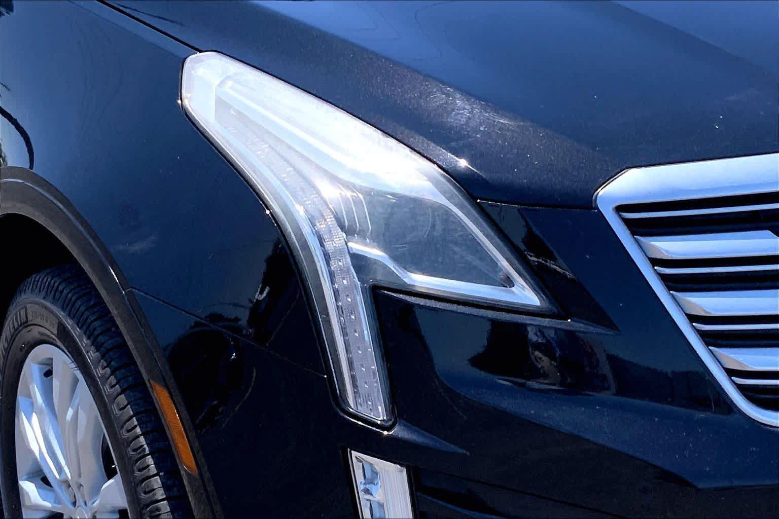 Used 2017 Cadillac XT5 Premium Luxury FWD image 28
