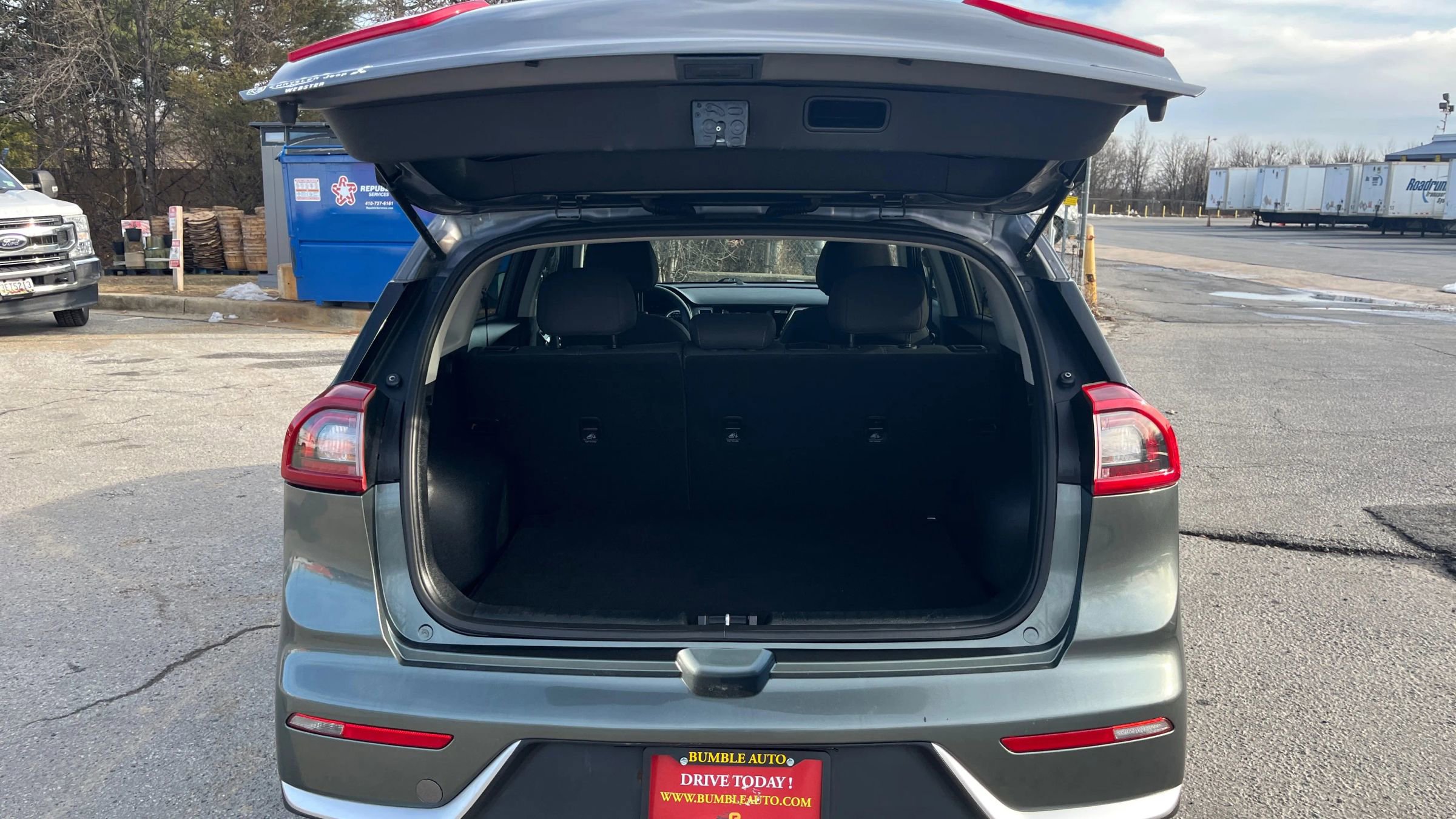 Used 2017 Kia Niro LX image 12