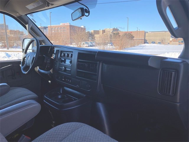 Used 2023 GMC Savana 2500 LS w/ Driver Convenience Package image 25