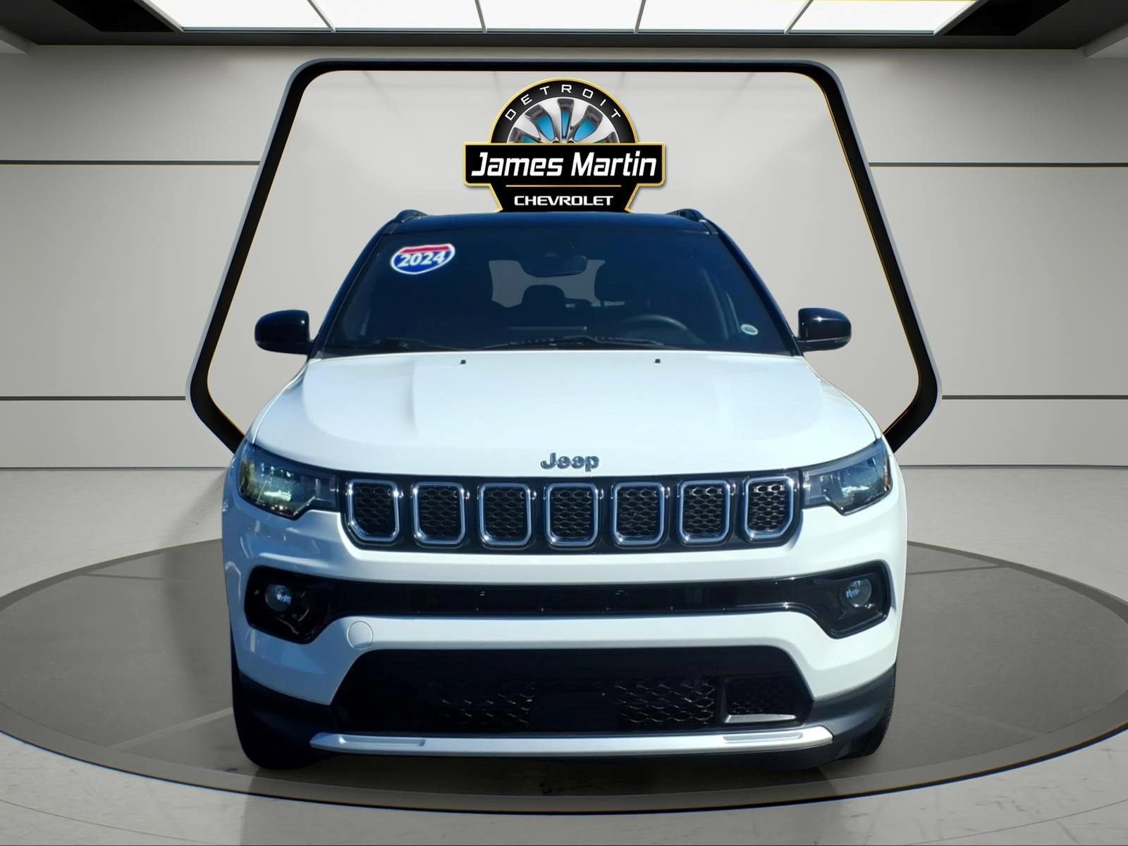 Used 2024 Jeep Compass Limited AWD/4WD image 2