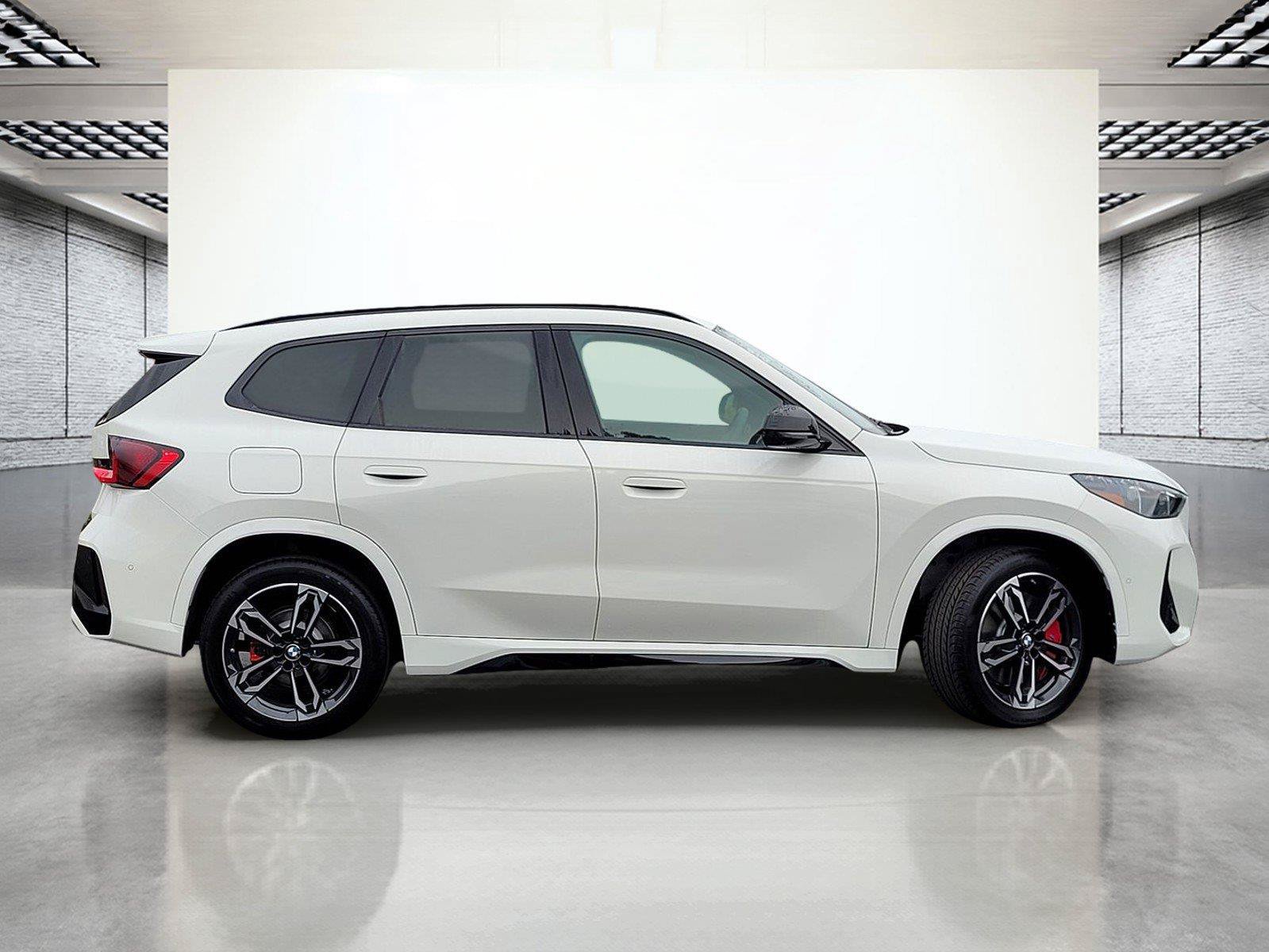 New 2027 BMW X1 xDrive28i w/ Technology Package AWD/4WD image 4