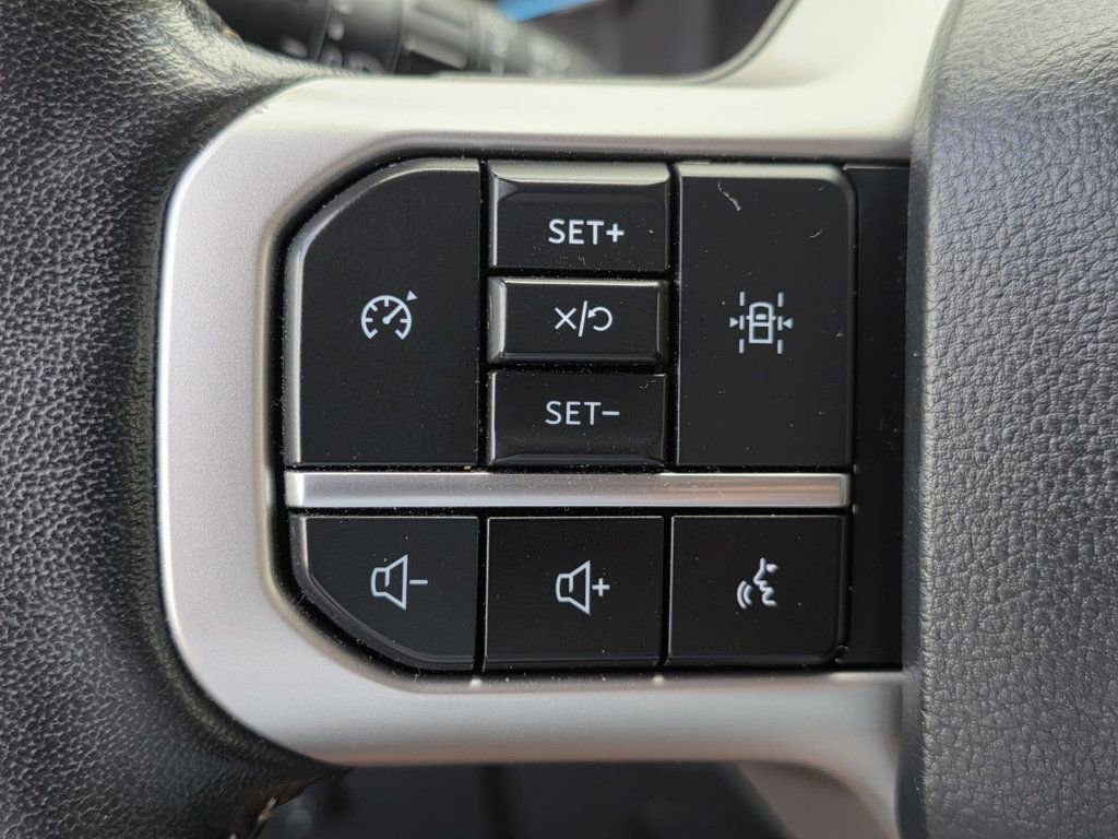 Used 2024 Ford Expedition Max XLT image 29