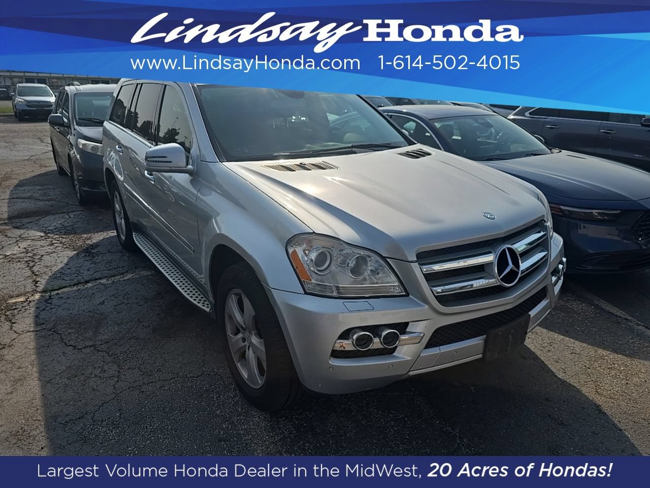 Used 2011 Mercedes-Benz GL 450 4MATIC image 4