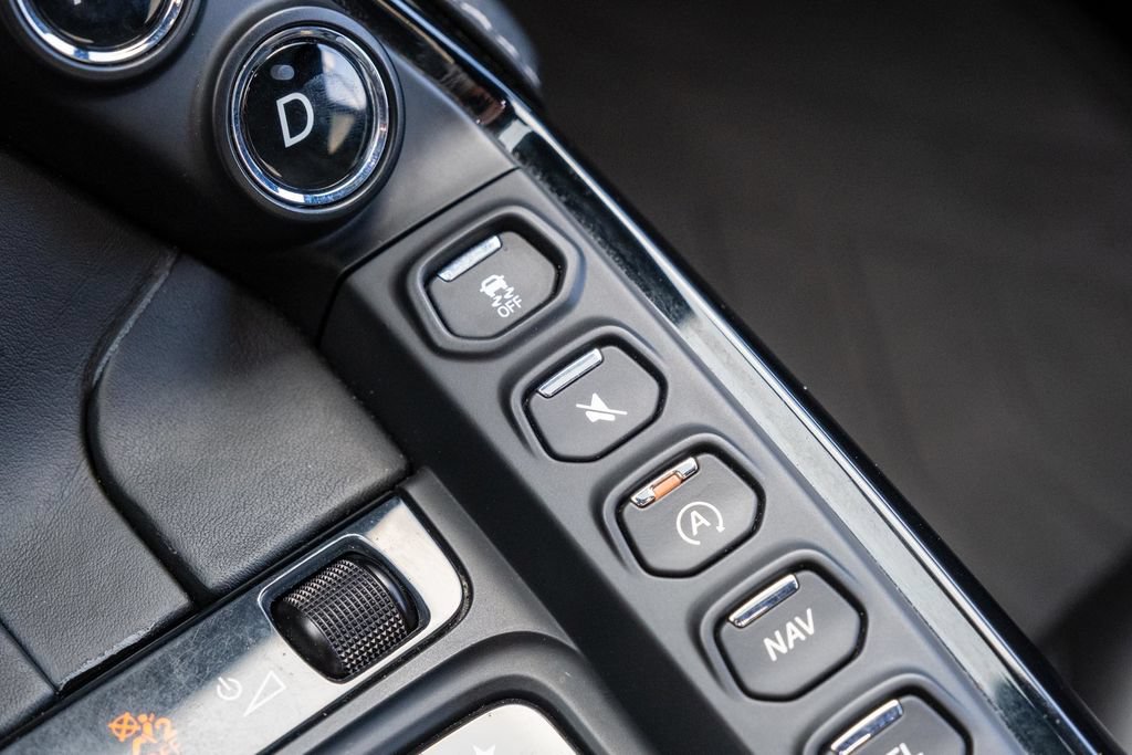 Used 2019 Aston Martin V8 Vantage Coupe RWD image 32
