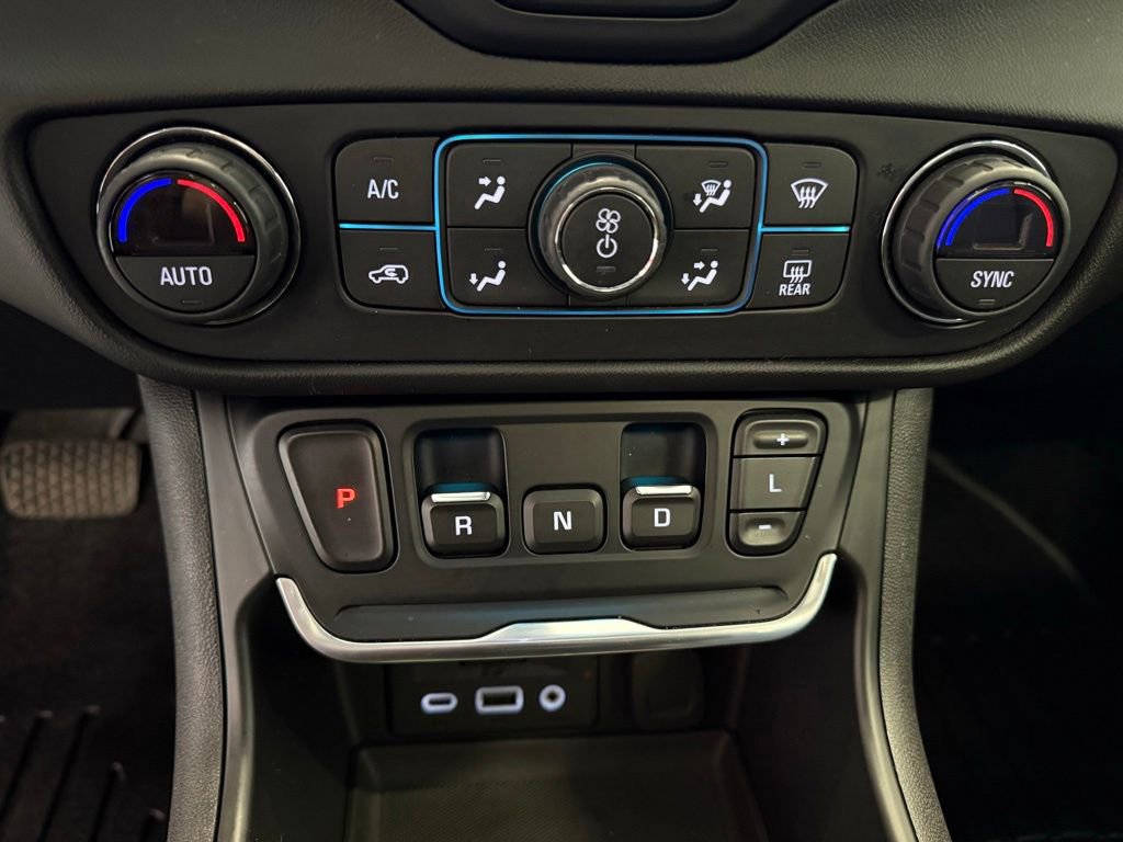 Used 2018 GMC Terrain SLT w/ Preferred Package image 28