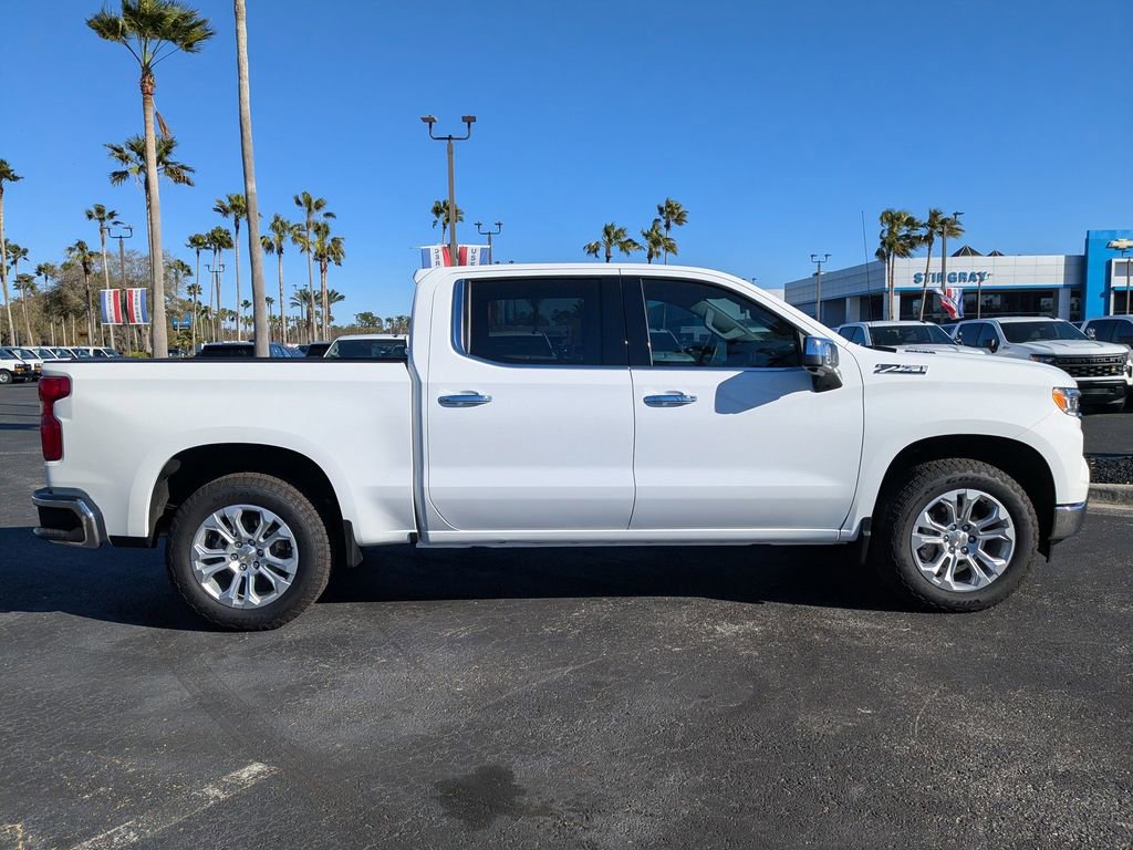 Used 2025 Chevrolet Silverado 1500 LTZ image 3