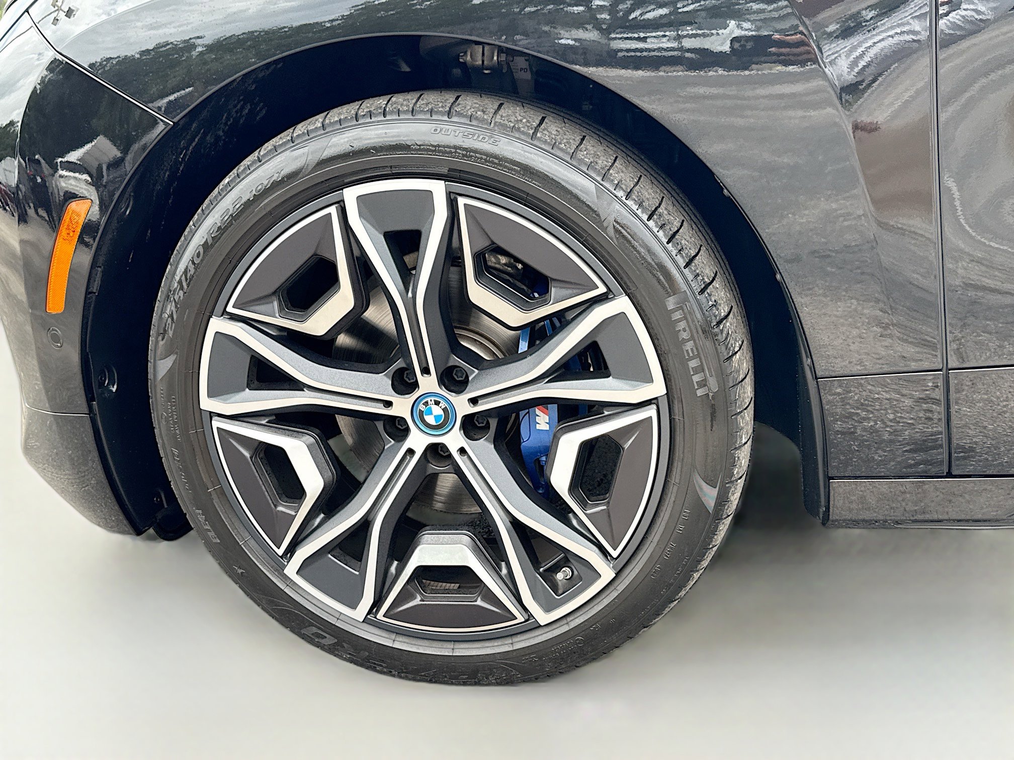 Used 2023 BMW iX M60 w/ Executive Package AWD/4WD image 43