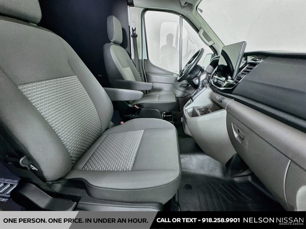 Used 2025 Ford Transit 350 148 Medium Roof AWD image 25