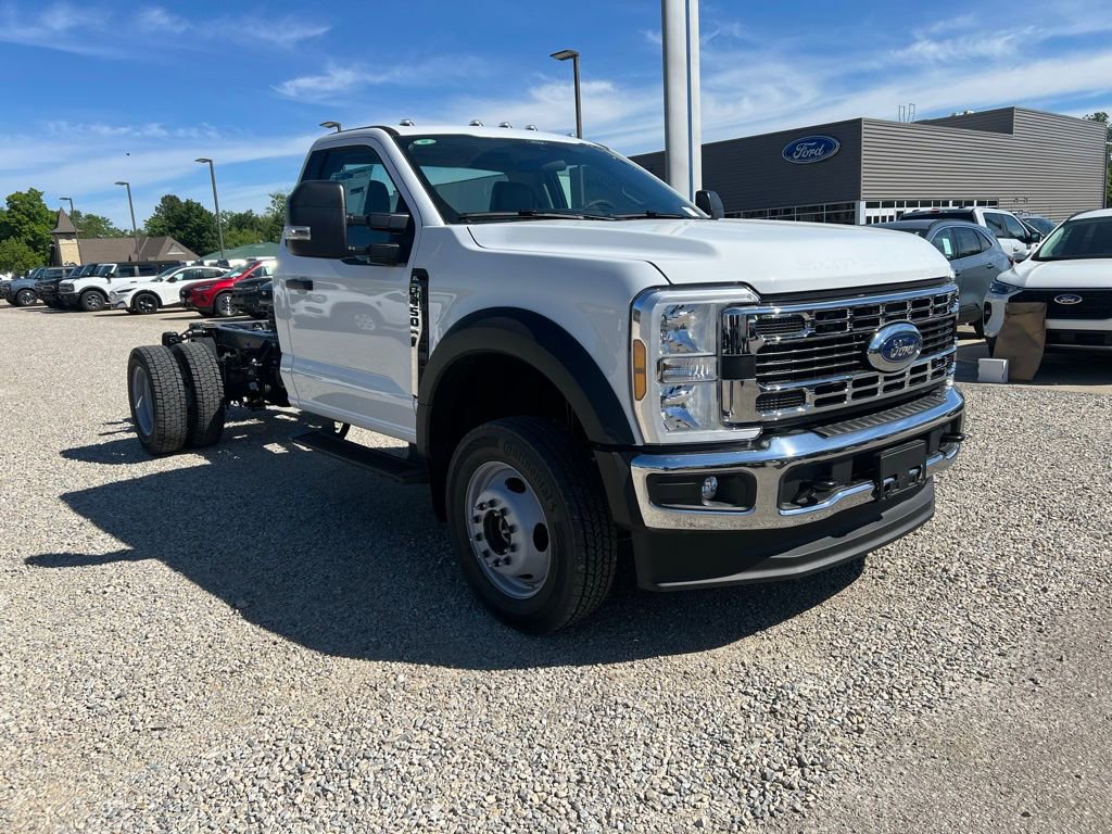 New 2025 Ford F450 XL w/ XL Chrome Package