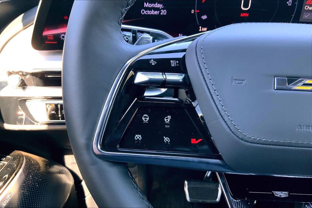 New 2026 Cadillac Lyriq V image 24