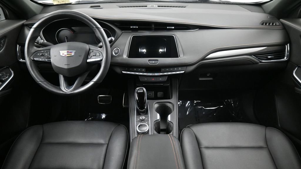 Used 2023 Cadillac XT4 Sport FWD image 4