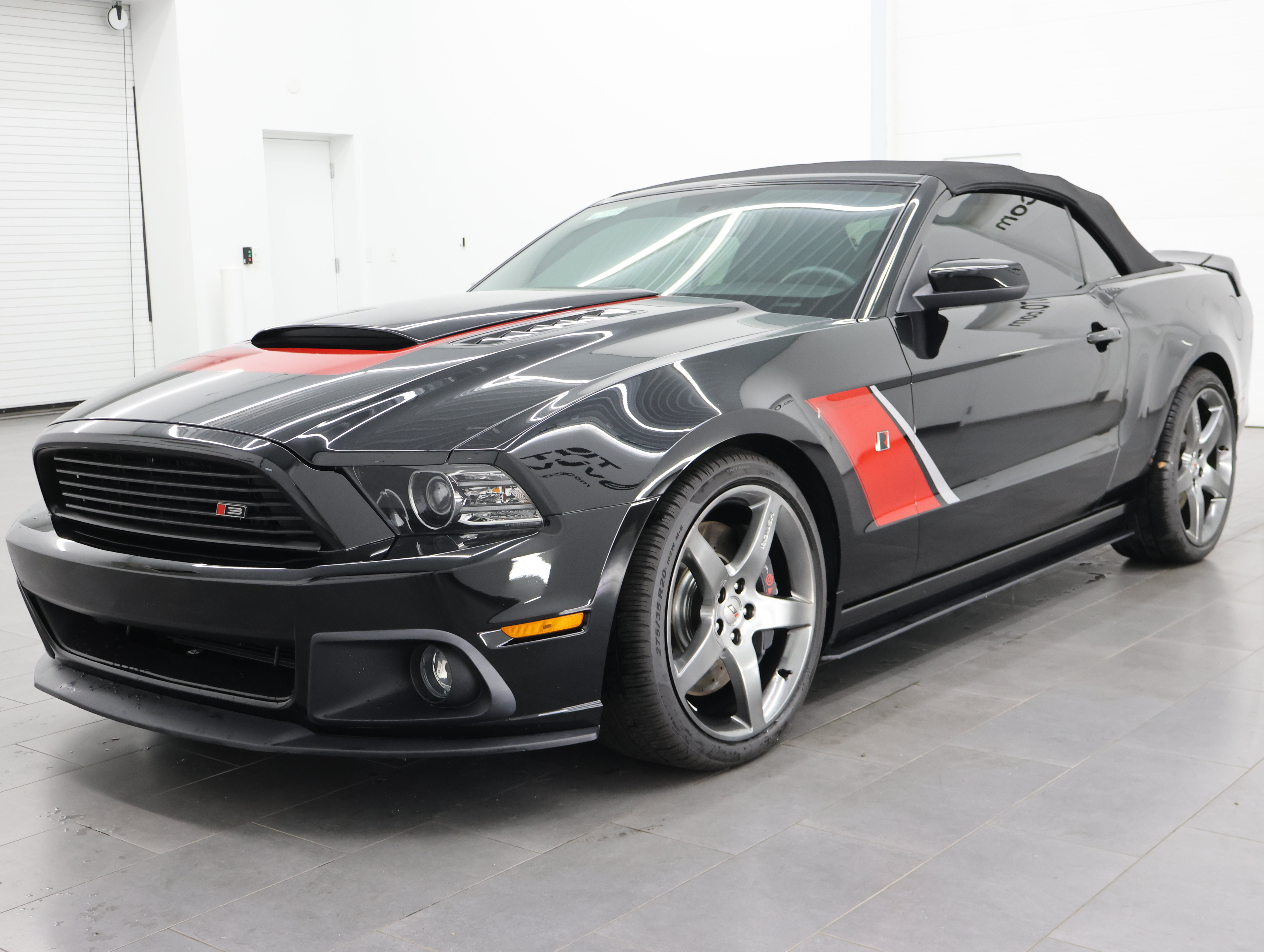 Used 2013 Ford Mustang GT Premium RWD image 7