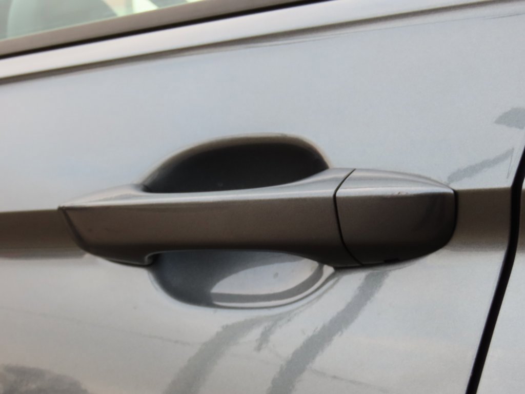 Used 2018 Volkswagen Tiguan S image 21