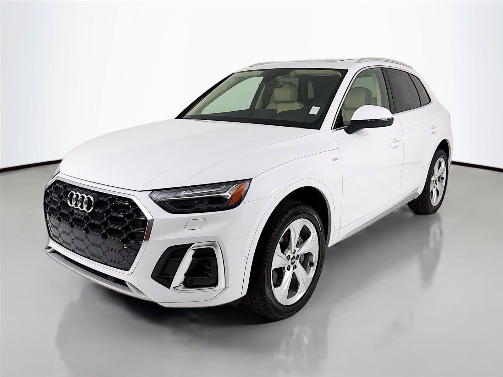 Used 2022 Audi Q5 2.0T Prestige w/ Prestige Package