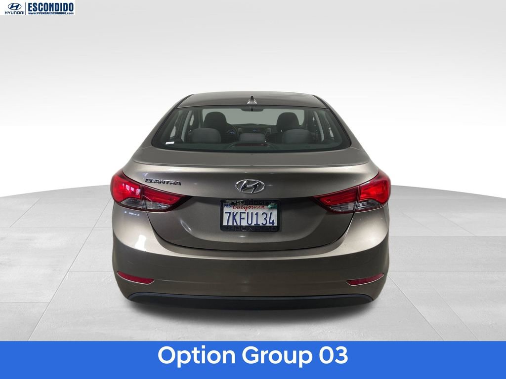 Used 2015 Hyundai Elantra SE w/ Option Group 03 FWD image 4