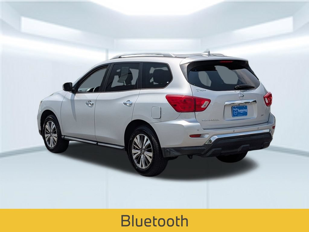 Used 2019 Nissan Pathfinder SV FWD image 4