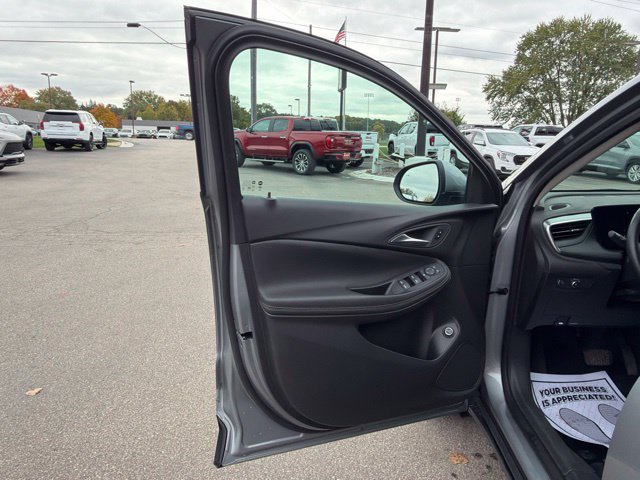 Certified 2024 Buick Encore GX Preferred AWD/4WD image 12