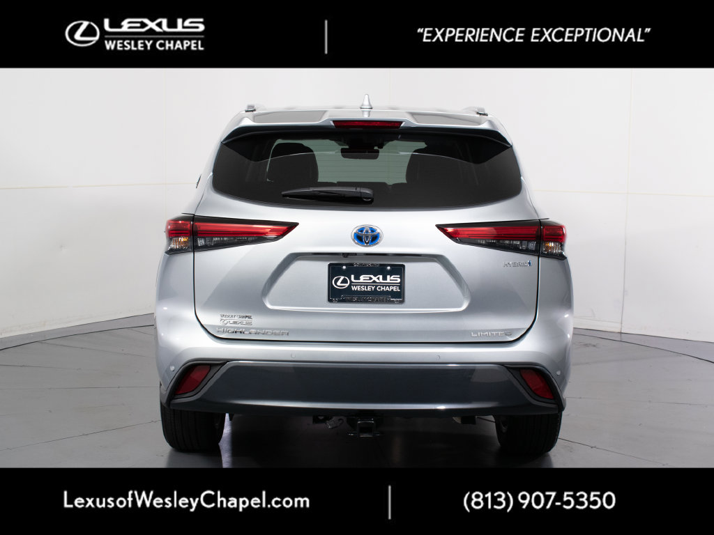 Used 2021 Toyota Highlander Limited FWD image 5