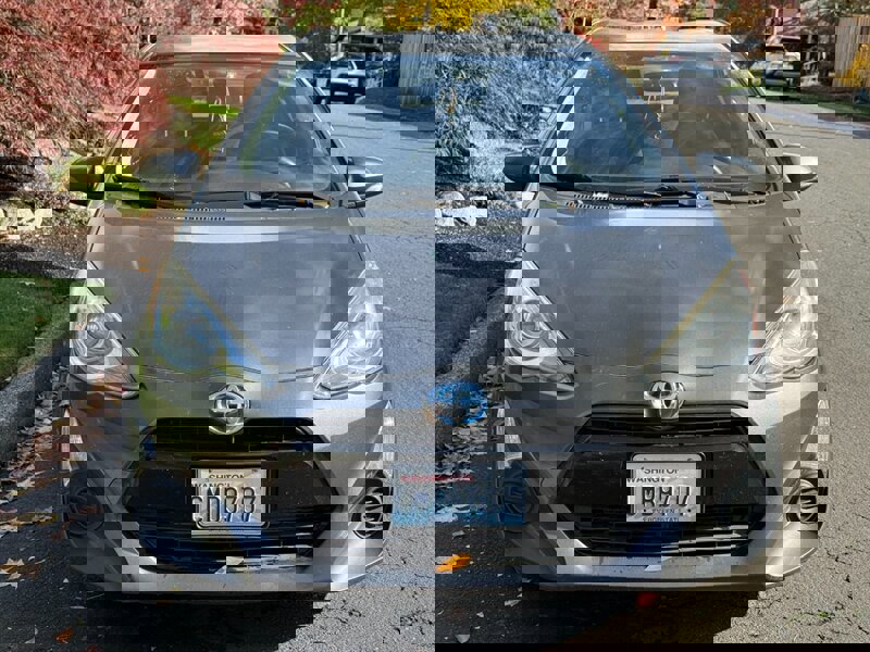 Used 2015 Toyota Prius C Three image 4