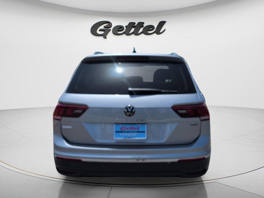 Used 2024 Volkswagen Tiguan SE AWD/4WD image 6